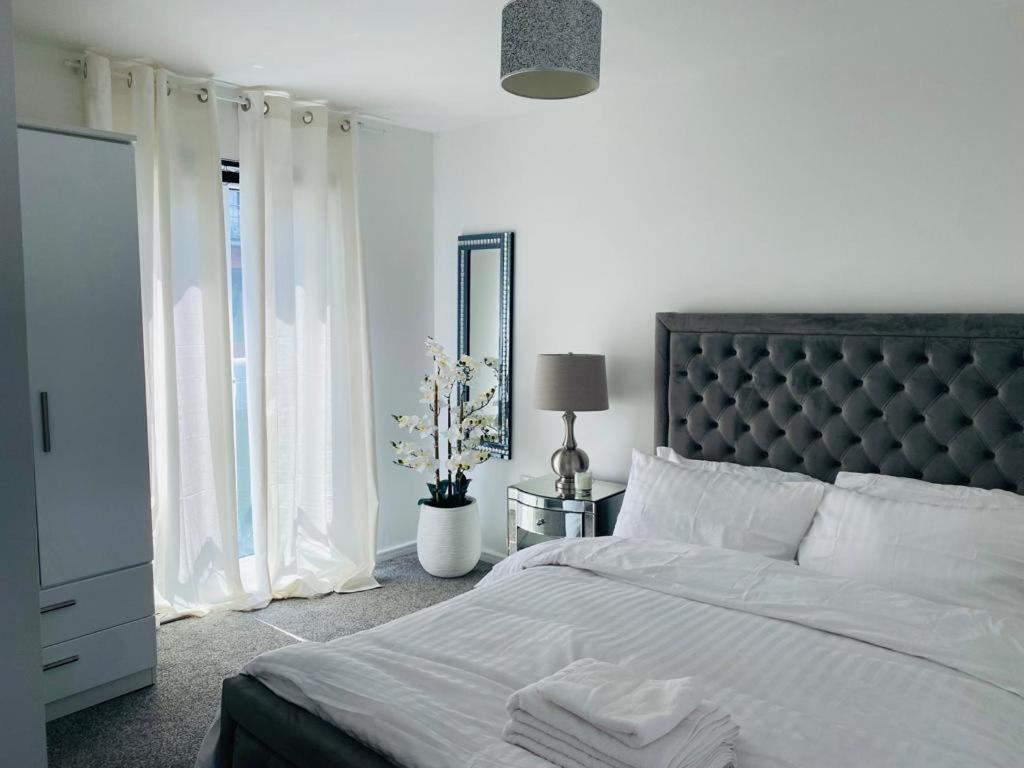 Modern, Stylish And Central Home Manchester Buitenkant foto