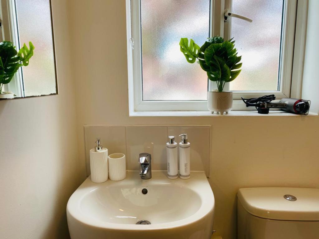 Modern, Stylish And Central Home Manchester Buitenkant foto